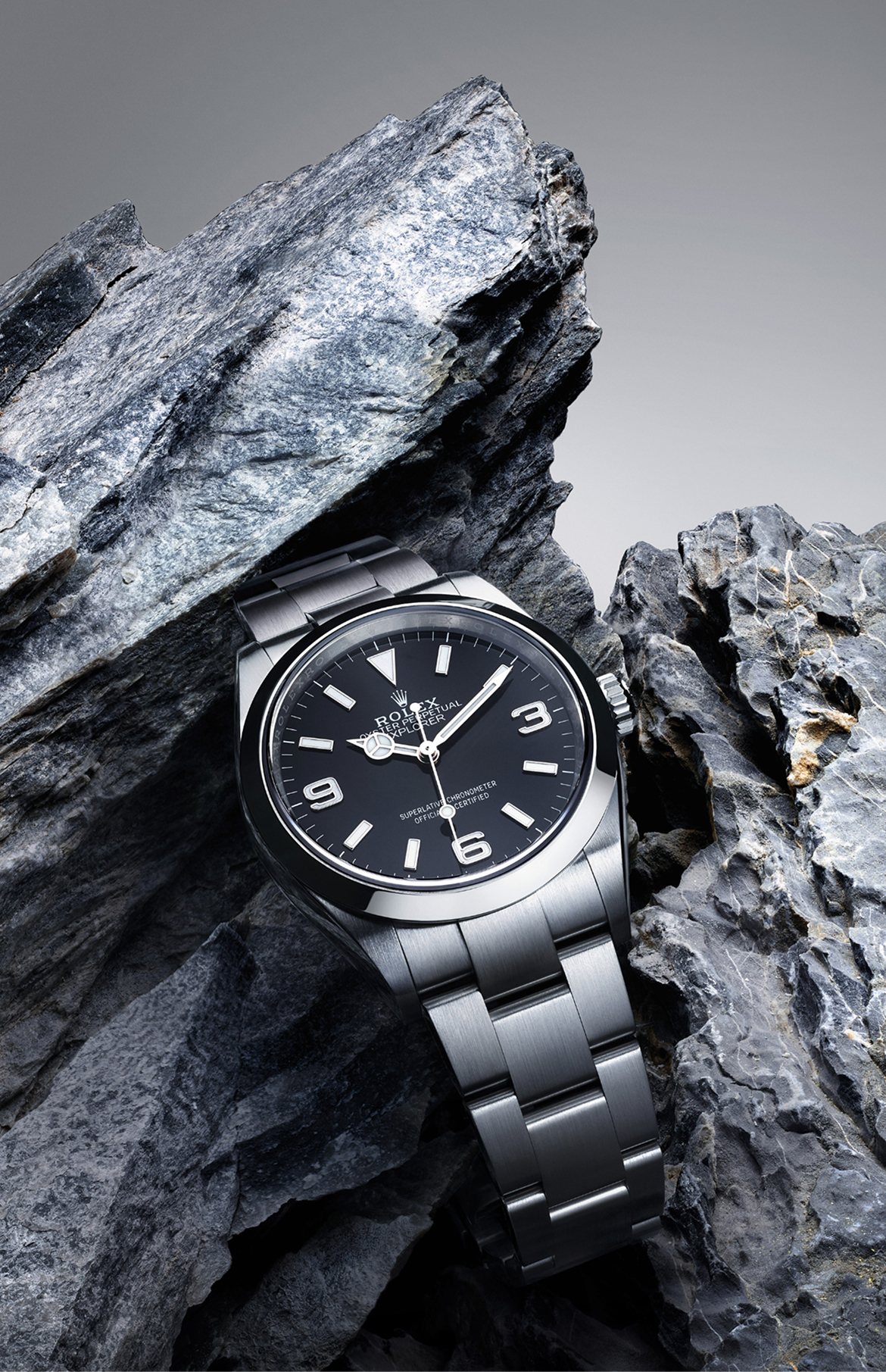 Created following the historic ascent of Everest in 1953, the Explorer offers exceptional chronometric precision even in the most extreme conditions. Rolex in Thailand - Nam Sawang